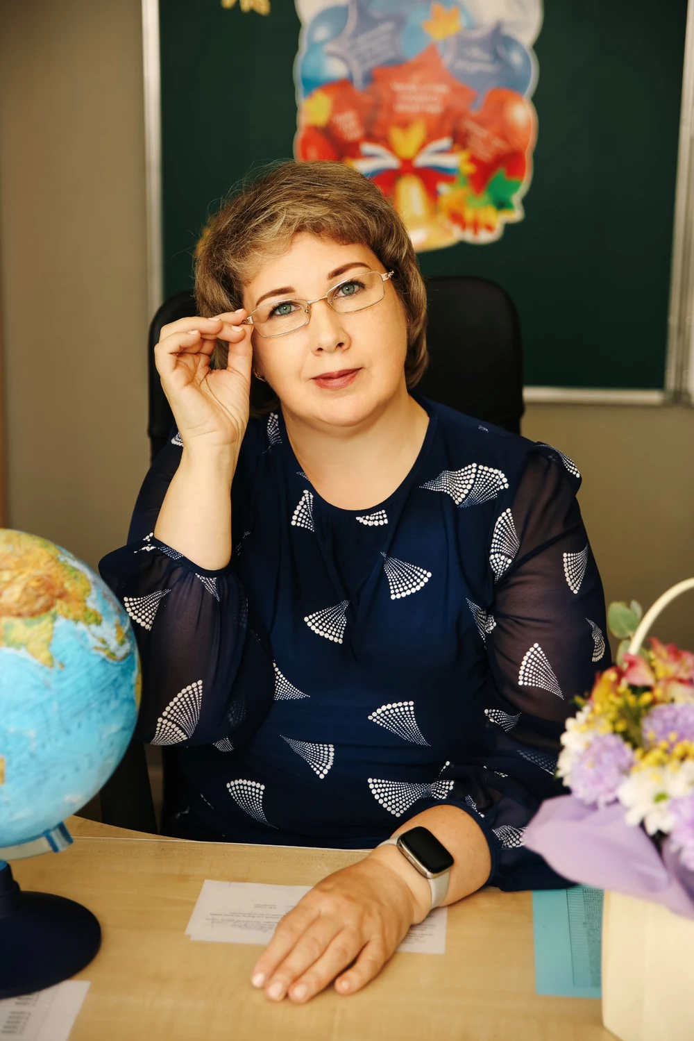 Елена Юрьевна Туктарова в учебном кабинете